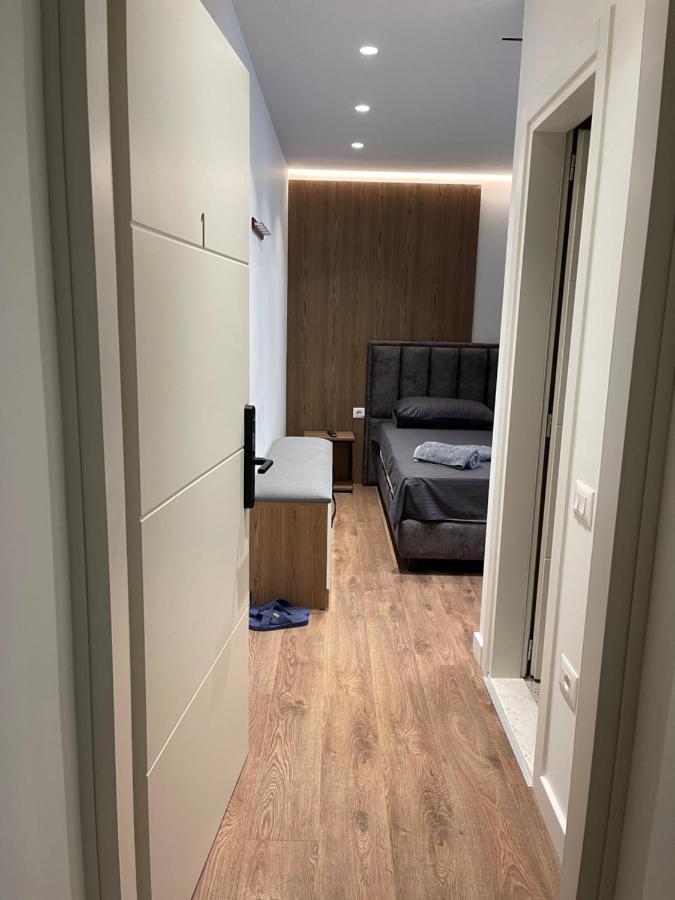 Downtown Studio Apartments Tiranë Luaran gambar