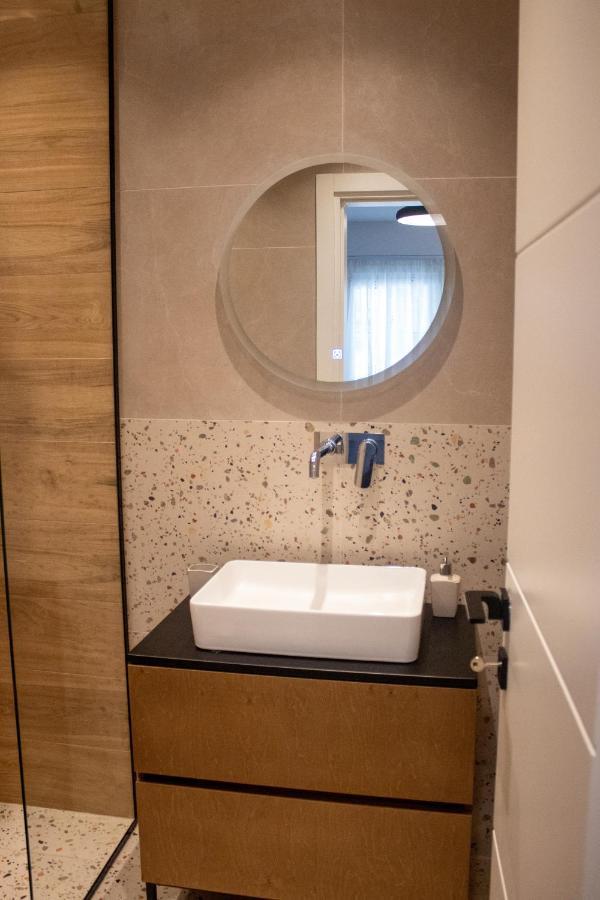 Downtown Studio Apartments Tiranë Luaran gambar