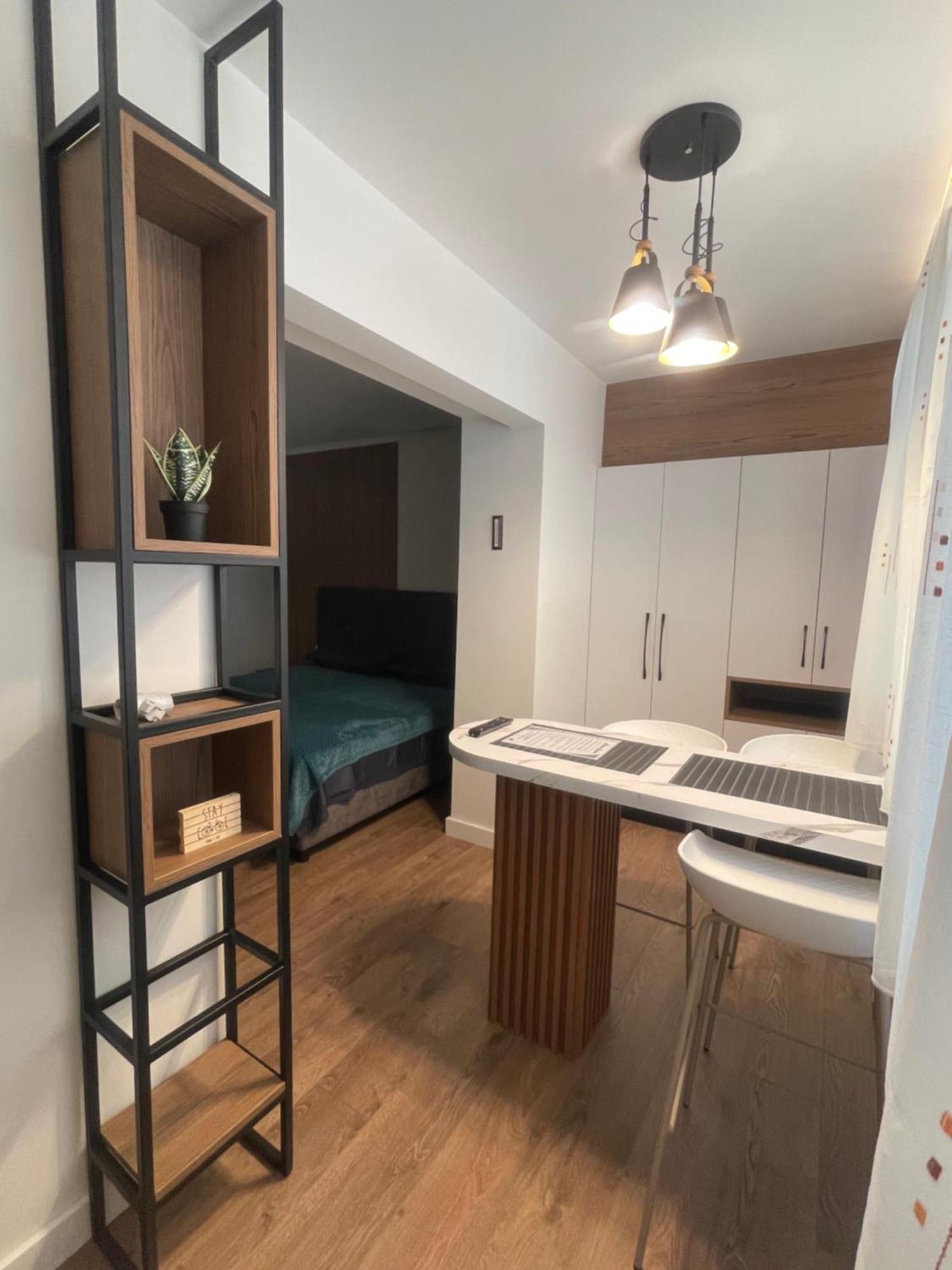 Downtown Studio Apartments Tiranë Luaran gambar